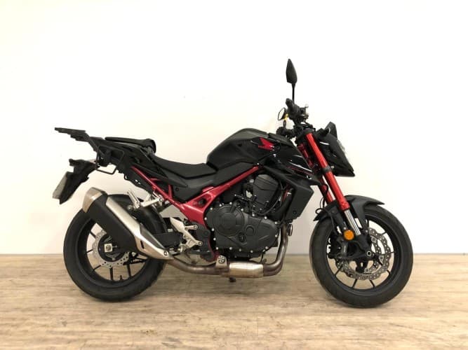 Comprar HONDA CB 750 HORNET (A2) 2023 de segunda mano HONDA CB 750 HORNET (A2) 2023 de segunda mano
