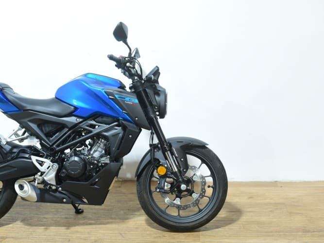 HONDA CB 125 R 2024 de segunda mano