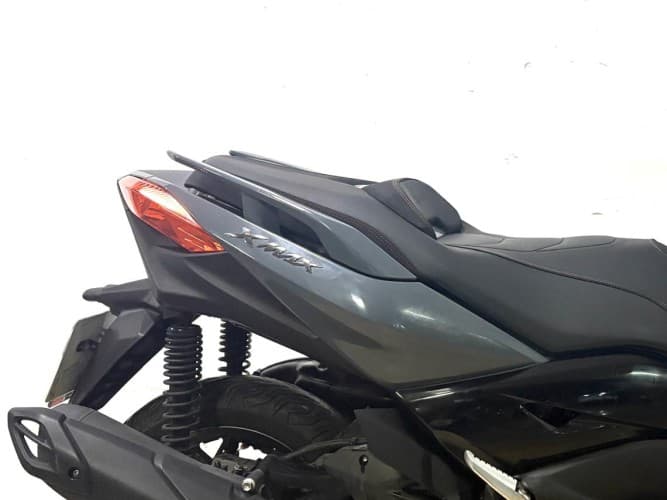 YAMAHA XMAX 125 TECH MAX 2022 de segunda mano