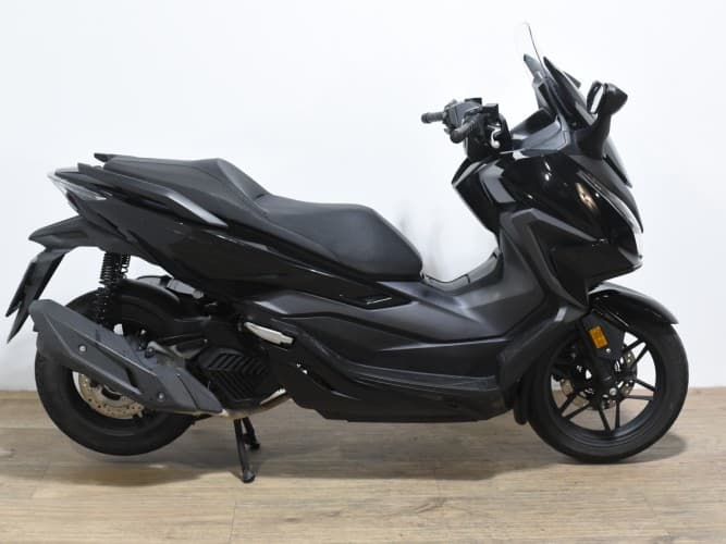 HONDA FORZA 125 2021 de segunda mano