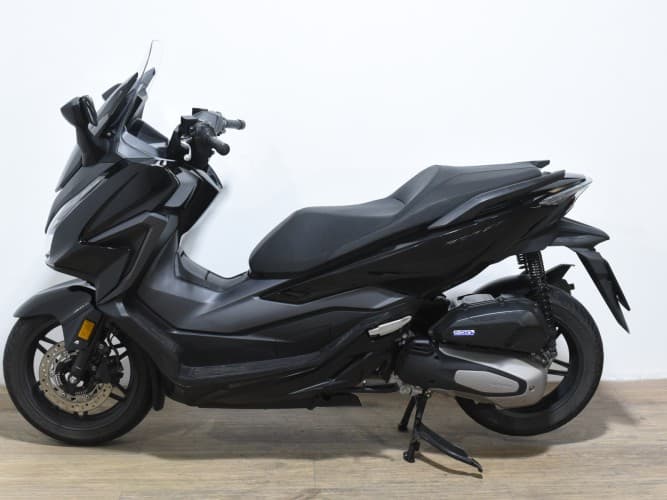 HONDA FORZA 125 2021 de segunda mano