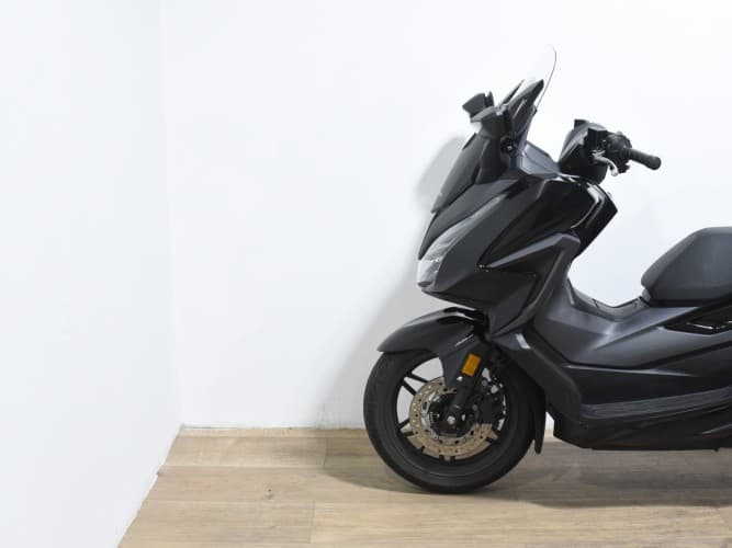 HONDA FORZA 125 2021 de segunda mano