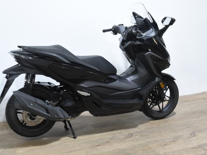 HONDA FORZA 125 2021 de segunda mano