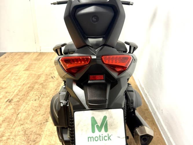 YAMAHA XMAX 400 (ESCAPE SPARK) (ENTREGA ESCAPE DE SERIE) 2015 de segunda mano