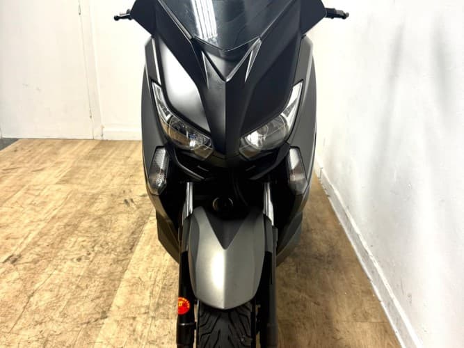 YAMAHA XMAX 400 (ESCAPE SPARK) (ENTREGA ESCAPE DE SERIE) 2015 de segunda mano