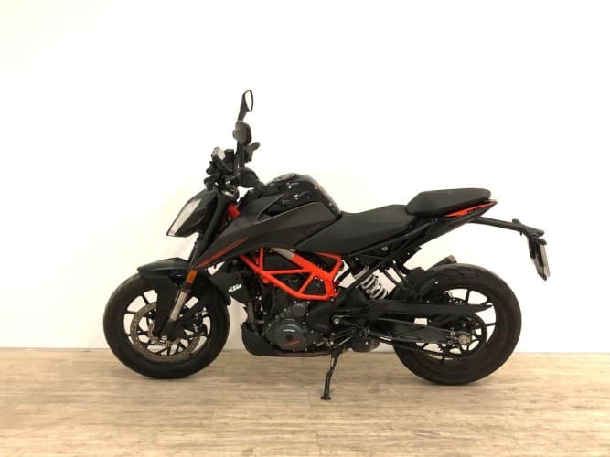 KTM DUKE 390 2023 de segunda mano