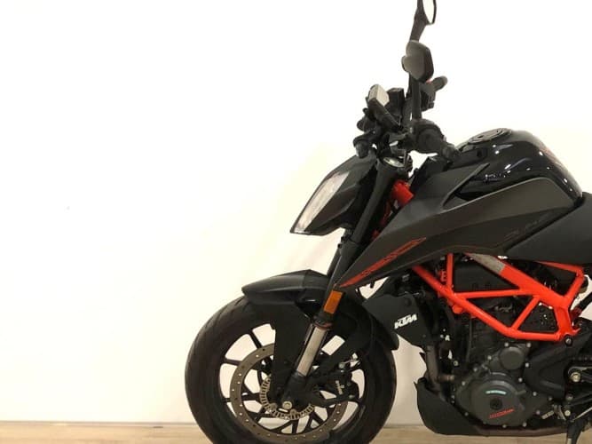 KTM DUKE 390 2023 de segunda mano