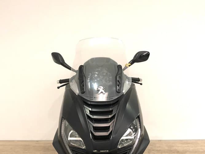 PEUGEOT METROPOLIS 400 SW (TOP CASE) 2022 de segunda mano