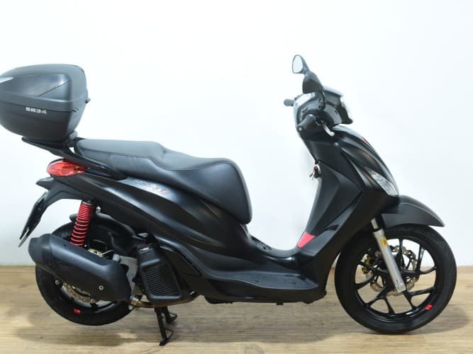 Comprar PIAGGIO MEDLEY 125 (TOP CASE) 2020 de segunda mano PIAGGIO MEDLEY 125 (TOP CASE) 2020 de segunda mano