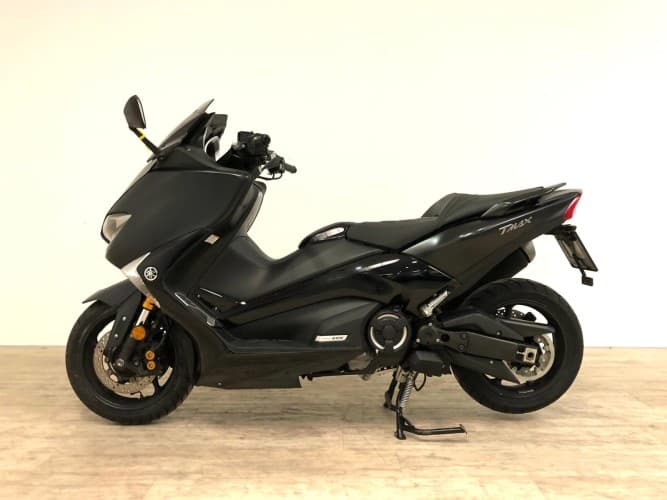 YAMAHA TMAX 530 DX 2019 de segunda mano