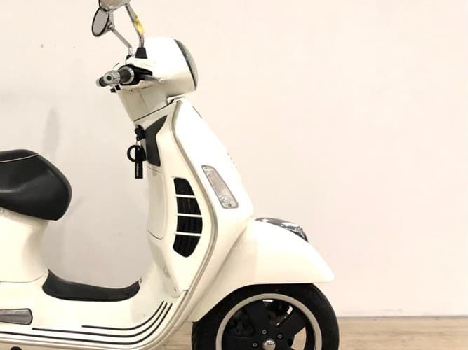 VESPA GTS 125 2011 de segunda mano