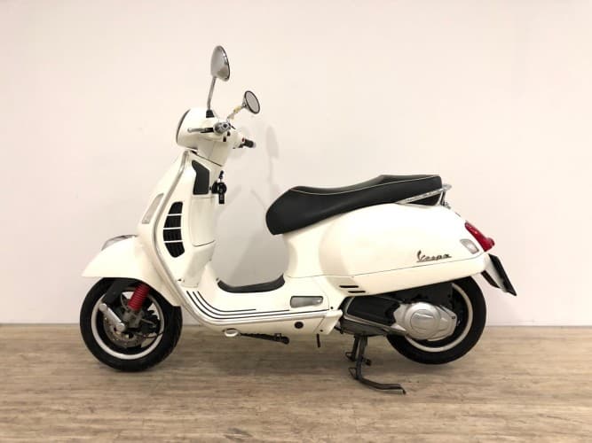 VESPA GTS 125 2011 de segunda mano