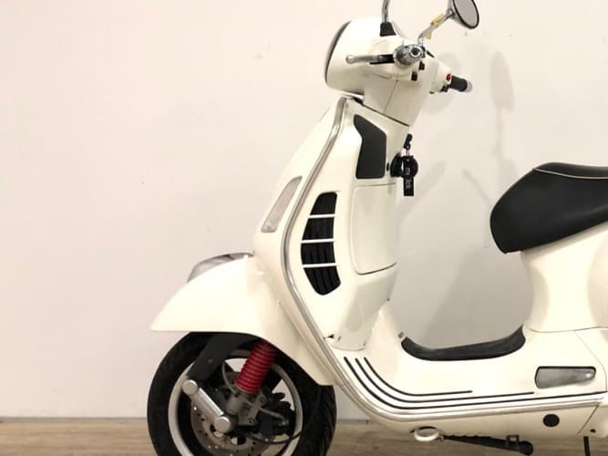 VESPA GTS 125 2011 de segunda mano