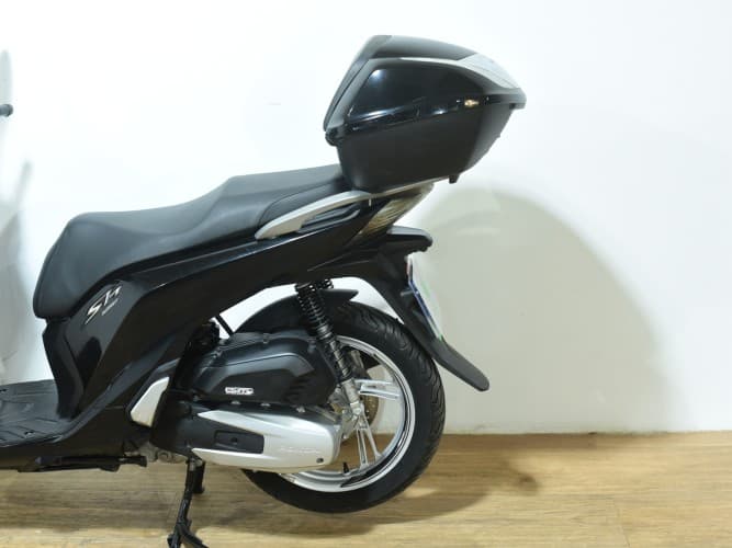 HONDA SH 125 2018 de segunda mano