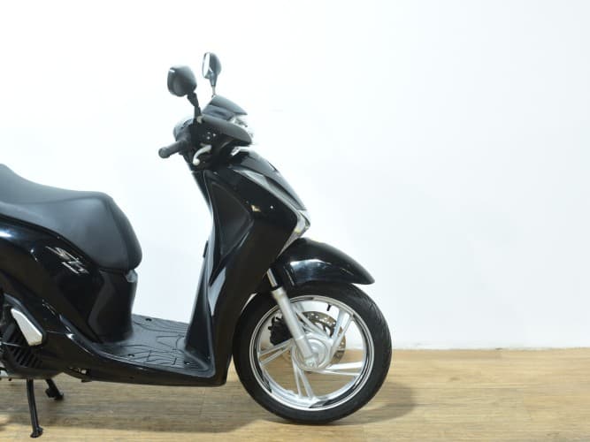 HONDA SH 125 2018 de segunda mano
