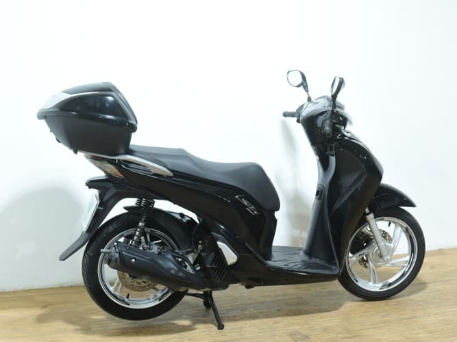 HONDA SH 125 2018 de segunda mano