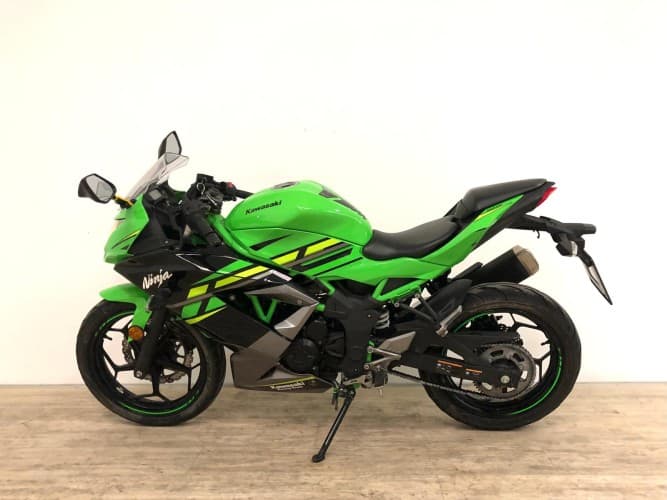 Comprar KAWASAKI NINJA 125 2021 de segunda mano KAWASAKI NINJA 125 2021 de segunda mano