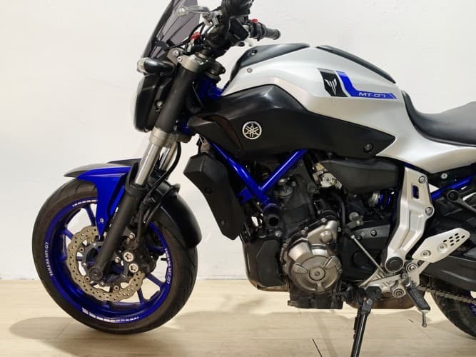 Comprar YAMAHA MT-07 (A) 2016 de segunda mano YAMAHA MT-07 (A) 2016 de segunda mano