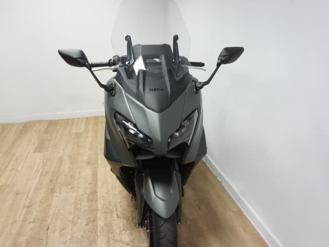 YAMAHA TMAX 560 2025 de segunda mano