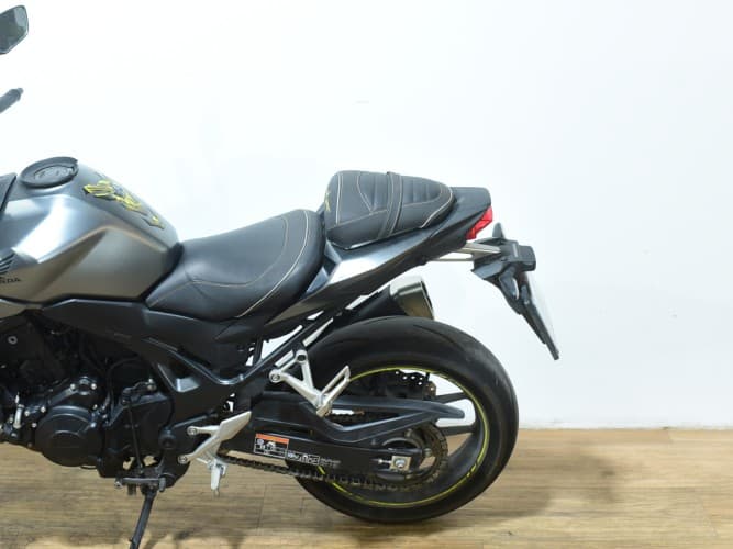 Comprar HONDA CB 750 HORNET (A2) 2023 de segunda mano HONDA CB 750 HORNET (A2) 2023 de segunda mano