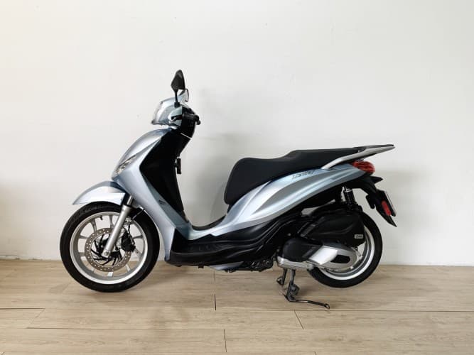 Comprar PIAGGIO MEDLEY 125 2025 de segunda mano PIAGGIO MEDLEY 125 2025 de segunda mano