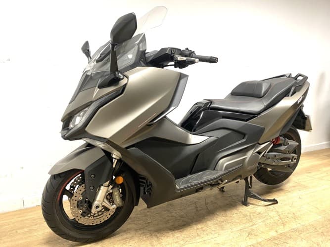Comprar KYMCO AK 550 2024 de segunda mano KYMCO AK 550 2024 de segunda mano