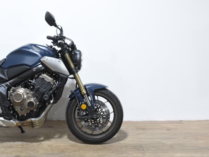Comprar HONDA CB 650 R (A2) 2023 de segunda mano HONDA CB 650 R (A2) 2023 de segunda mano