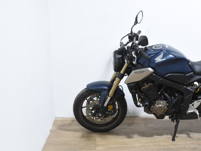 Comprar HONDA CB 650 R (A2) 2023 de segunda mano HONDA CB 650 R (A2) 2023 de segunda mano