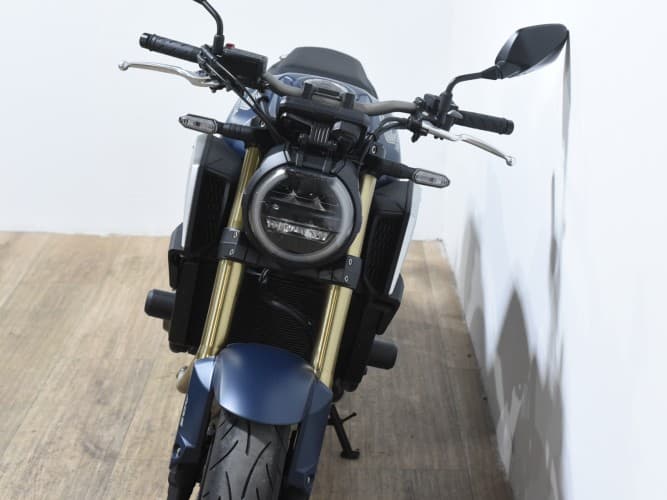 Comprar HONDA CB 650 R (A2) 2023 de segunda mano HONDA CB 650 R (A2) 2023 de segunda mano