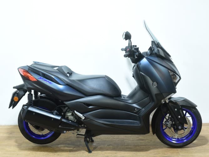 YAMAHA XMAX 300 2022 de segunda mano