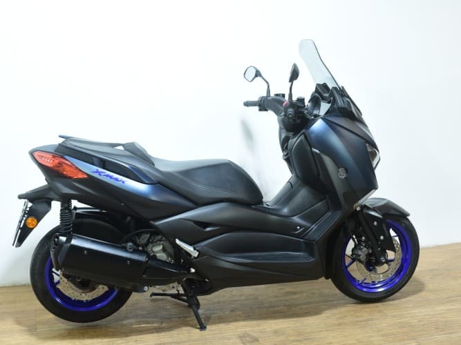 YAMAHA XMAX 300 2022 de segunda mano