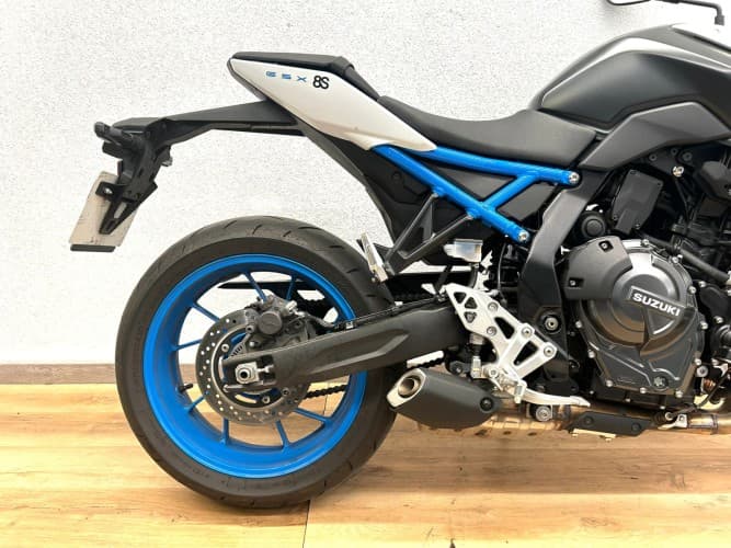 SUZUKI GSX 8S 2023 de segunda mano