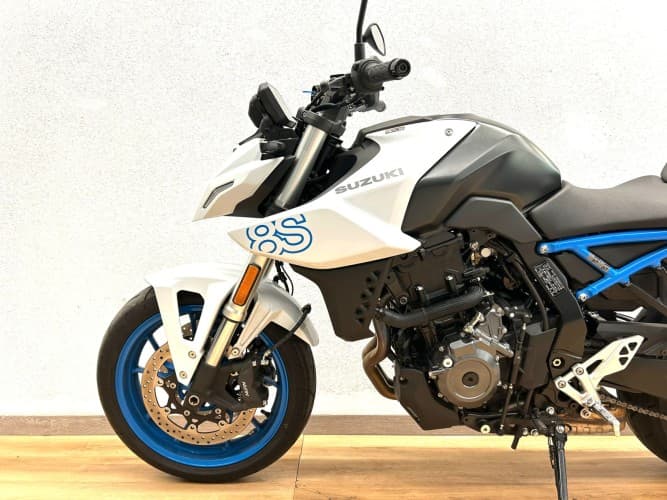 SUZUKI GSX 8S 2023 de segunda mano