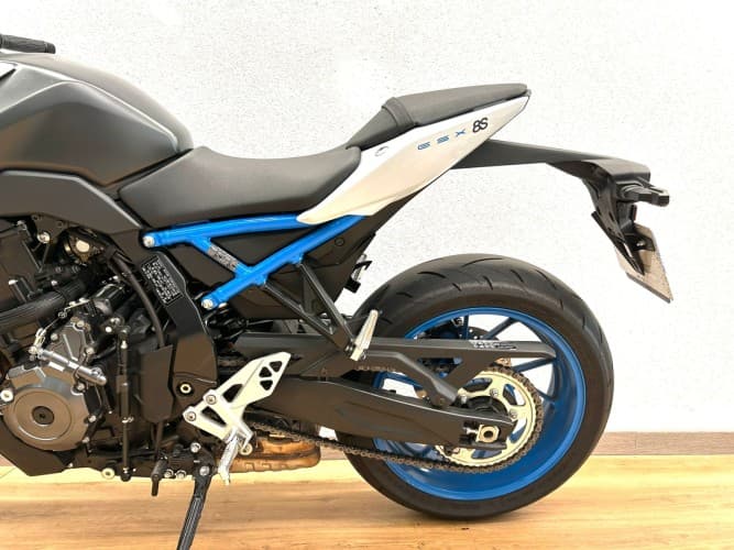 SUZUKI GSX 8S 2023 de segunda mano