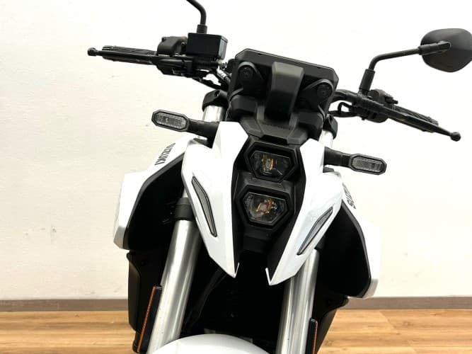 SUZUKI GSX 8S 2023 de segunda mano