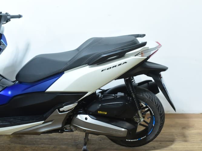 HONDA FORZA 125 2018 de segunda mano