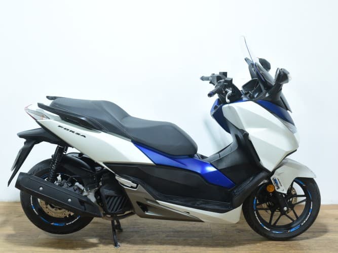 HONDA FORZA 125 2018 de segunda mano