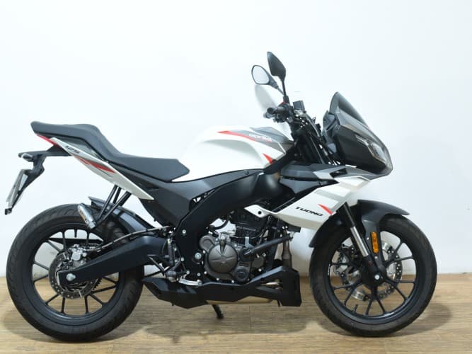 APRILIA TUONO 125 2024 de segunda mano