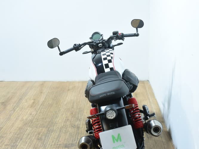 MOTO GUZZI V7 II STONE (A) 2024 de segunda mano
