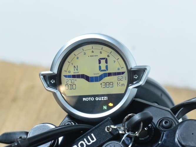 MOTO GUZZI V7 II STONE (A) 2024 de segunda mano