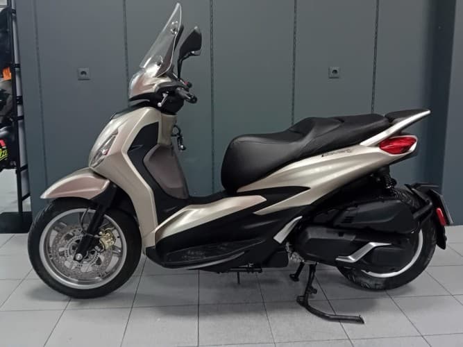 PIAGGIO BEVERLY 400 2022 de segunda mano