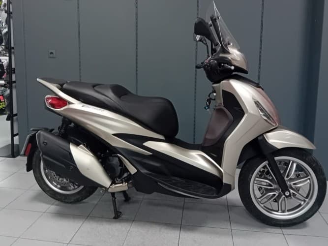 PIAGGIO BEVERLY 400 2022 de segunda mano