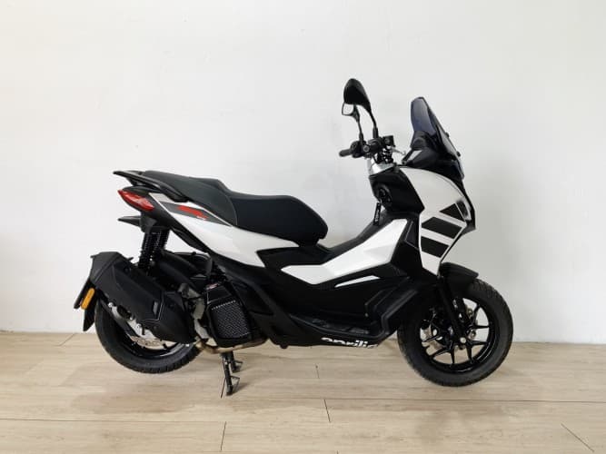 Comprar APRILIA SR GT 125 2025 de segunda mano APRILIA SR GT 125 2025 de segunda mano