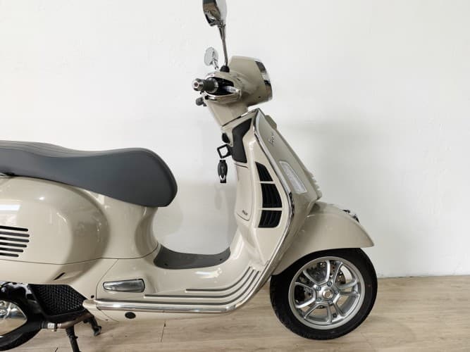 VESPA GTS 125 2025 de segunda mano