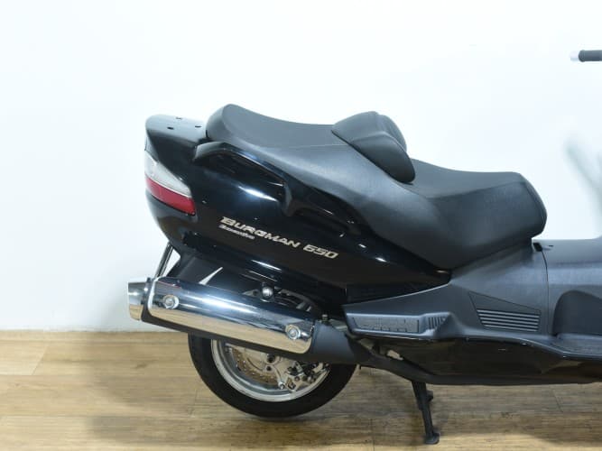 SUZUKI BURGMAN 650 2011 de segunda mano