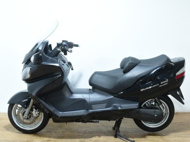 SUZUKI BURGMAN 650 2011 de segunda mano