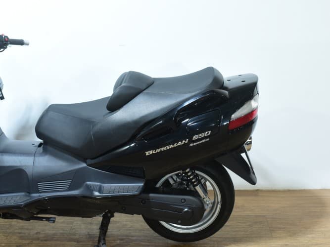 SUZUKI BURGMAN 650 2011 de segunda mano