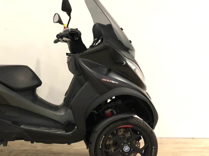 PIAGGIO MP3 500 HPE 2022 de segunda mano