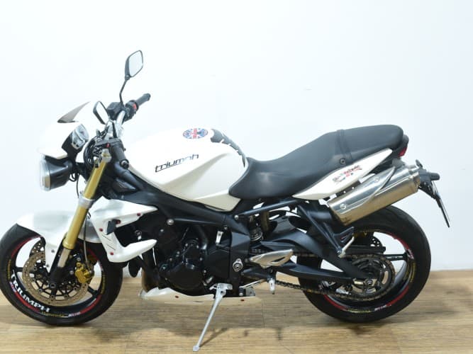 TRIUMPH STREET TRIPLE (A) 2012 de segunda mano