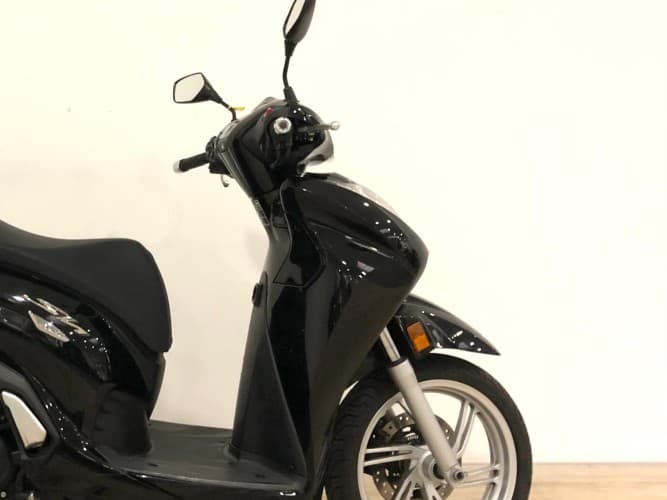 Comprar HONDA SH 350I (TOP CASE) 2021 de segunda mano HONDA SH 350I (TOP CASE) 2021 de segunda mano